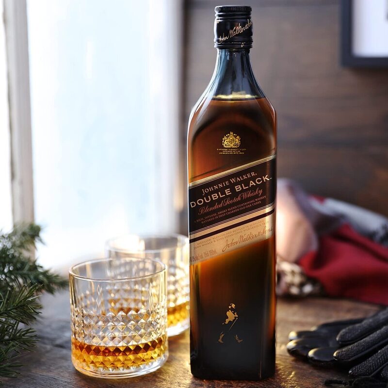 There is just Something about a good, old-fashioned Double Black whiskey that makes you feel like the boss. Perhaps it's the smoky, peaty flavour that first grabs your attention. Perhaps it's the sense of luxury that comes with sipping something so refined. Whatever it is, JW Double Black is one of the best whiskeys on the market.