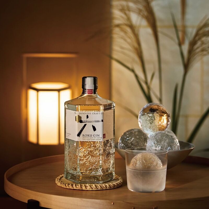 Roku Gin is Japanese gin, the perfect drink for any gin lover. It has a smooth, juniper-forward flavour that makes it perfect for sipping neat or mixing in your favourite cocktail.